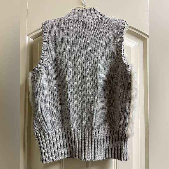 NWOT Gymboree Girls Faux Fur Sweater Vest - Picture 2 of 5
